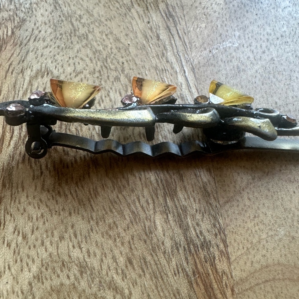 Heart Accent Floral Hair Clips - Amber & Yellow - Picture 10 of 12
